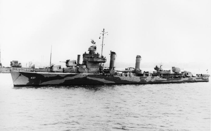 USS Emmons diving